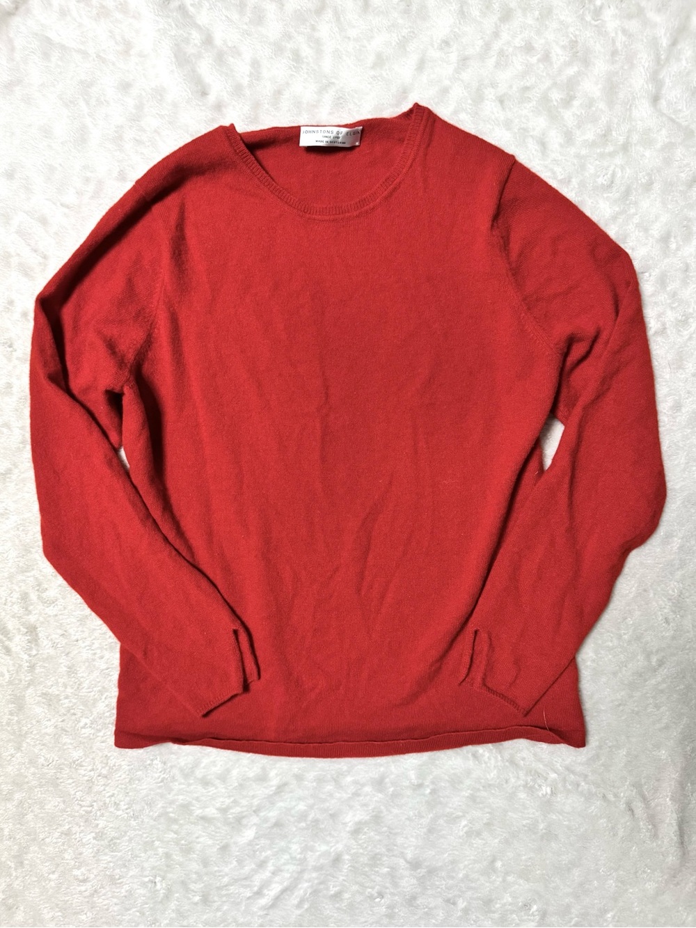 Johnstons of Elgin pure cashmere crewneck sweater in red - SMALL FLAW